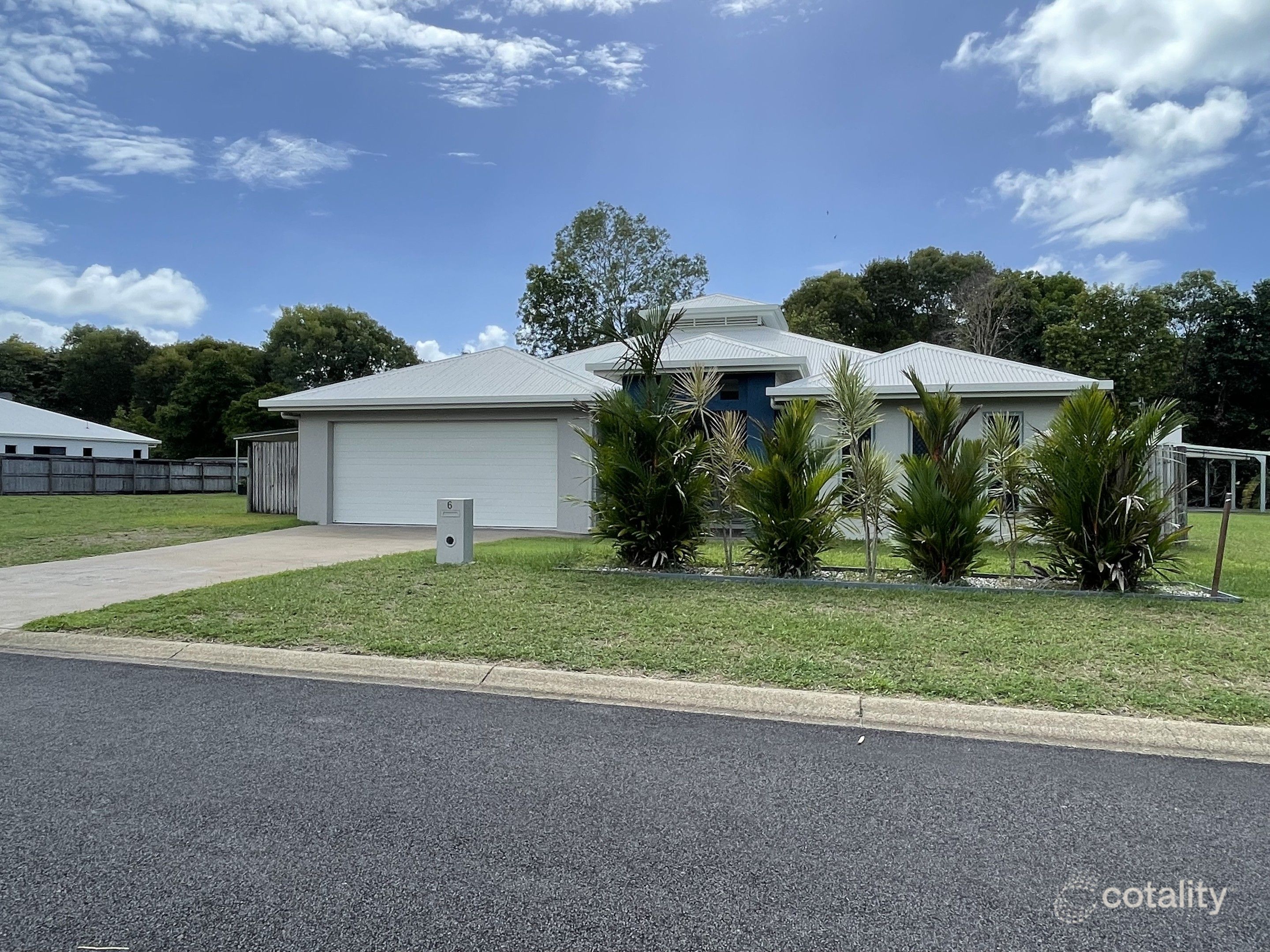 6 Clipper Ct, South Mission Beach, QLD 4852