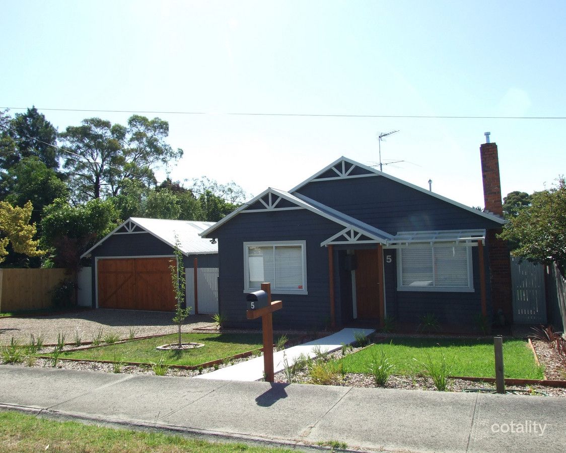 5 Balfour St, Newborough, VIC 3825