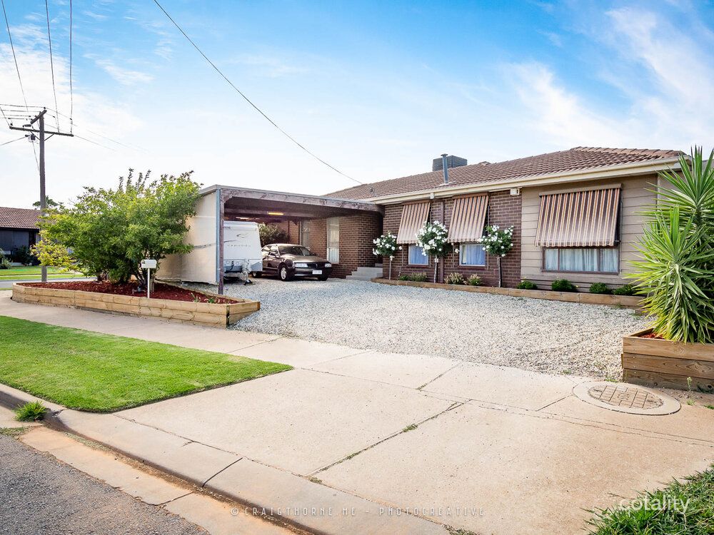 18 Hampshire Cres, Shepparton, VIC 3630