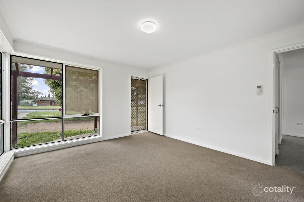 138 Captain Cook Cres, Narrabundah, ACT 2604