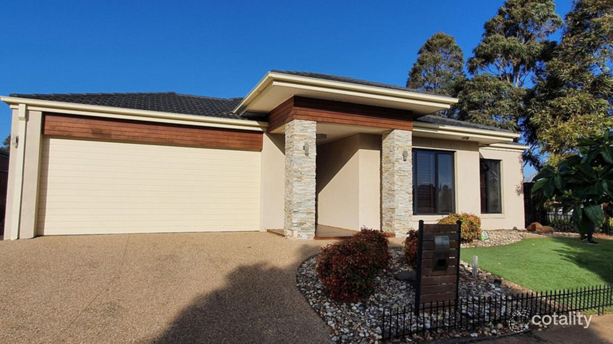 61 Florey Ave, Point Cook, VIC 3030