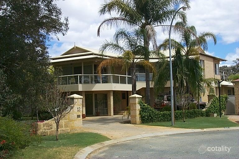 12 Nenagh Gr, Waterford, WA 6152