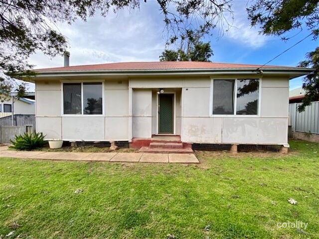 18 Warren St, Nyngan, NSW 2825