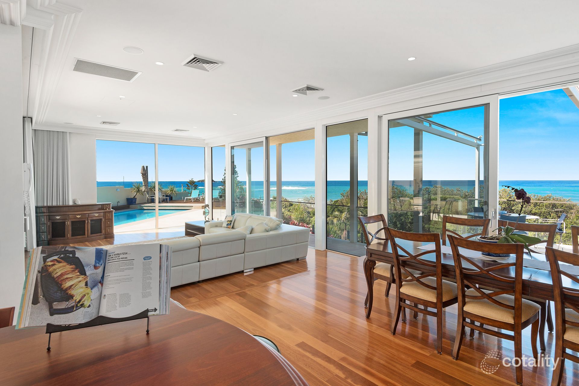 3 Sapphire Cres, Sapphire Beach, NSW 2450