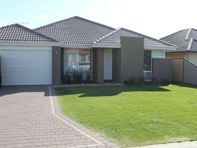 16 Kinnear Trl, Byford, WA 6122
