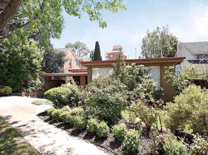 1b Torresdale Rd, Toorak, VIC 3142