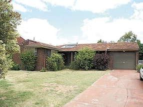 31 Snowball Rd, Kalamunda, WA 6076