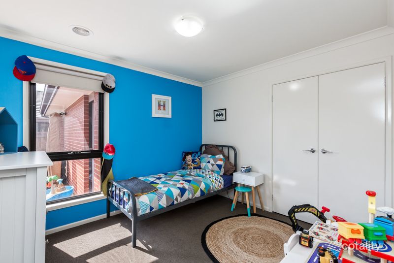 32 Marong Ave, Eynesbury, VIC 3338