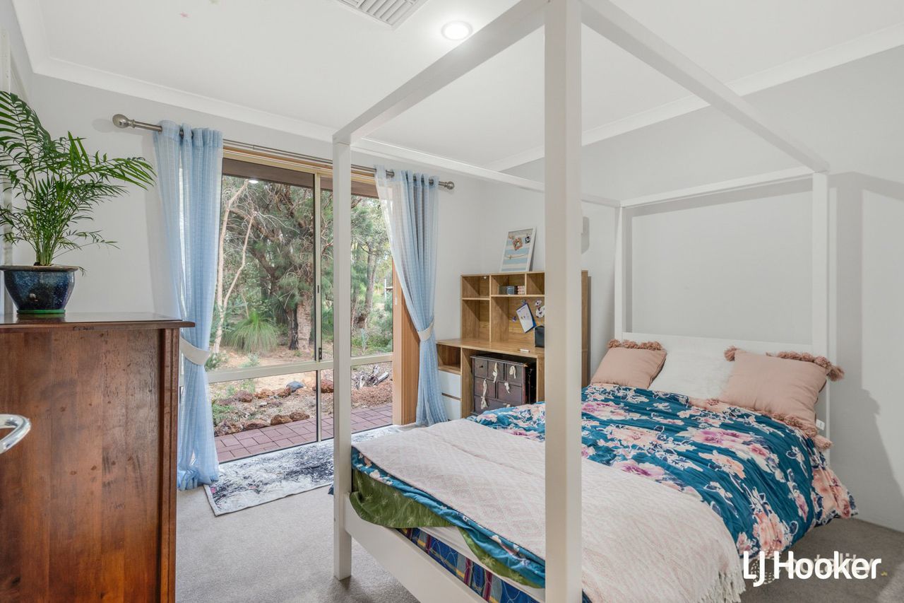 4 Sewell St, Bedfordale, WA 6112