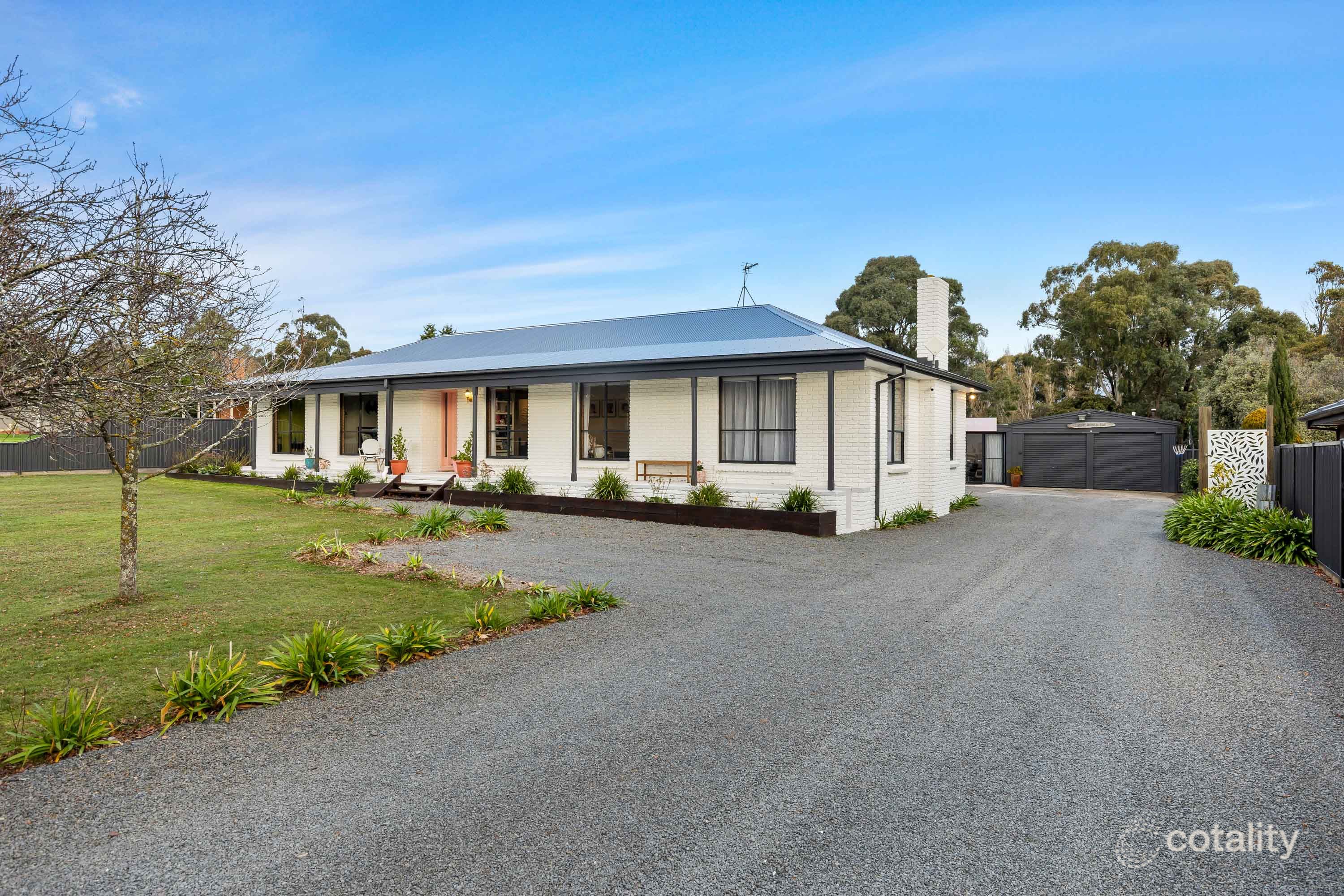 125 Cummins Rd, Mount Rowan, VIC 3352