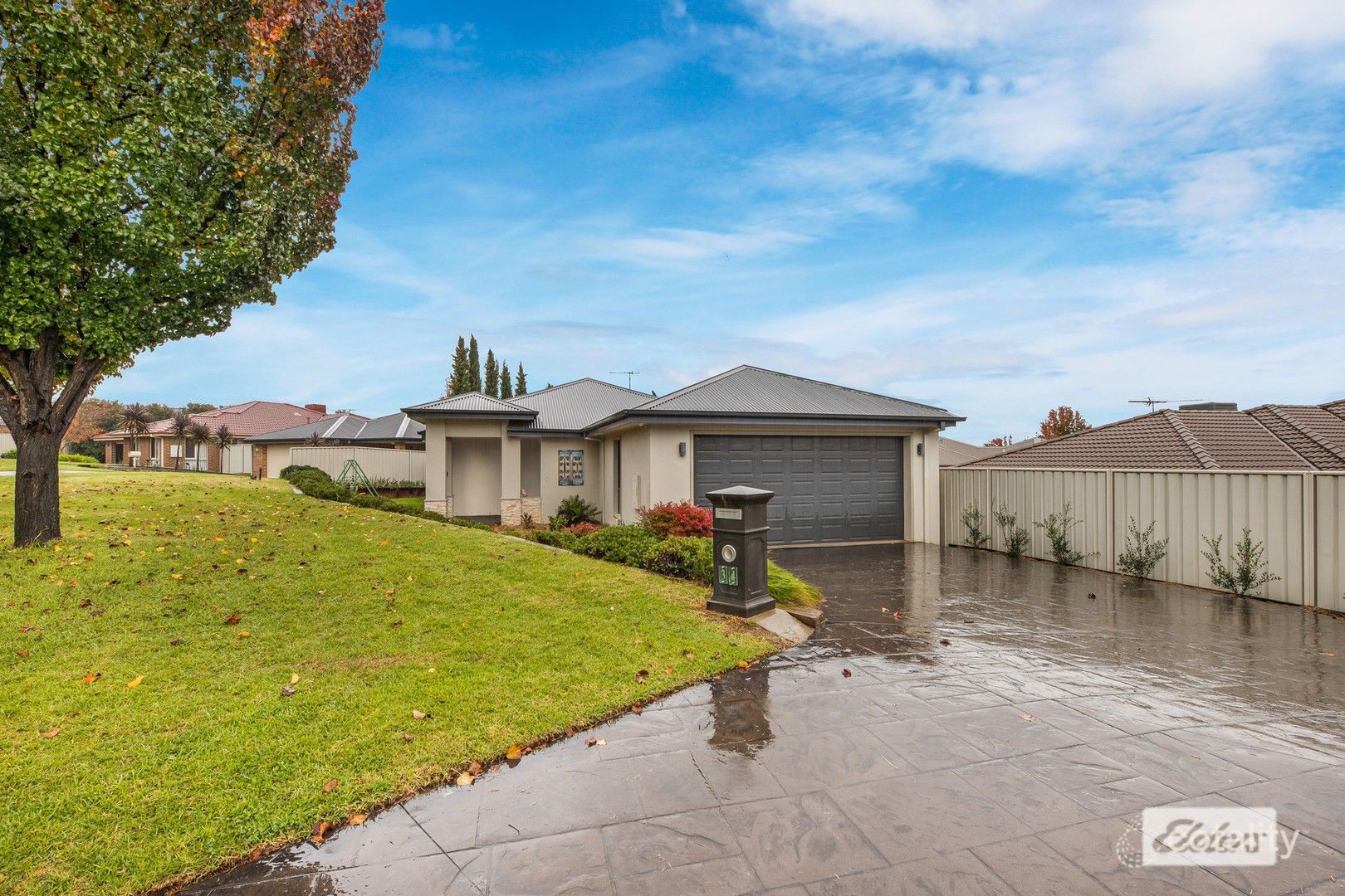 34 Craig Cct, Leneva, VIC 3691