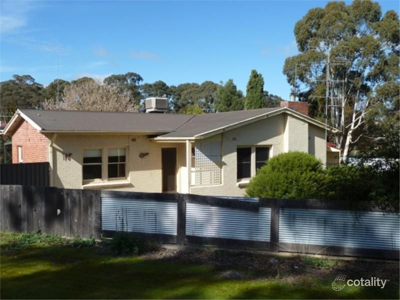 5 Lee St, Clare, SA 5453