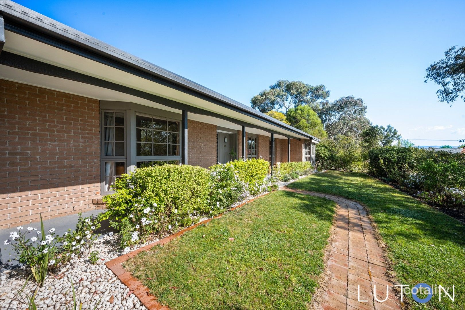 32 May Maxwell Cres, Gilmore, ACT 2905