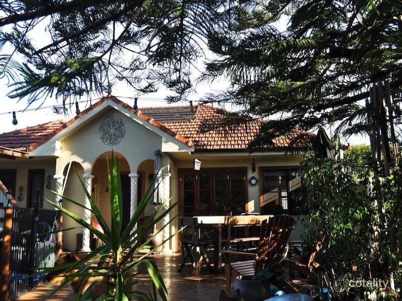 228 Bridge St, Newtown, QLD 4350