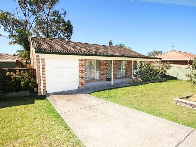 2 Kyooma Cl, Buff Point, NSW 2262