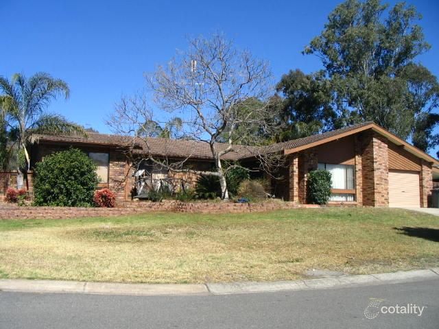 12 Shakespeare Dr, St Clair, NSW 2759