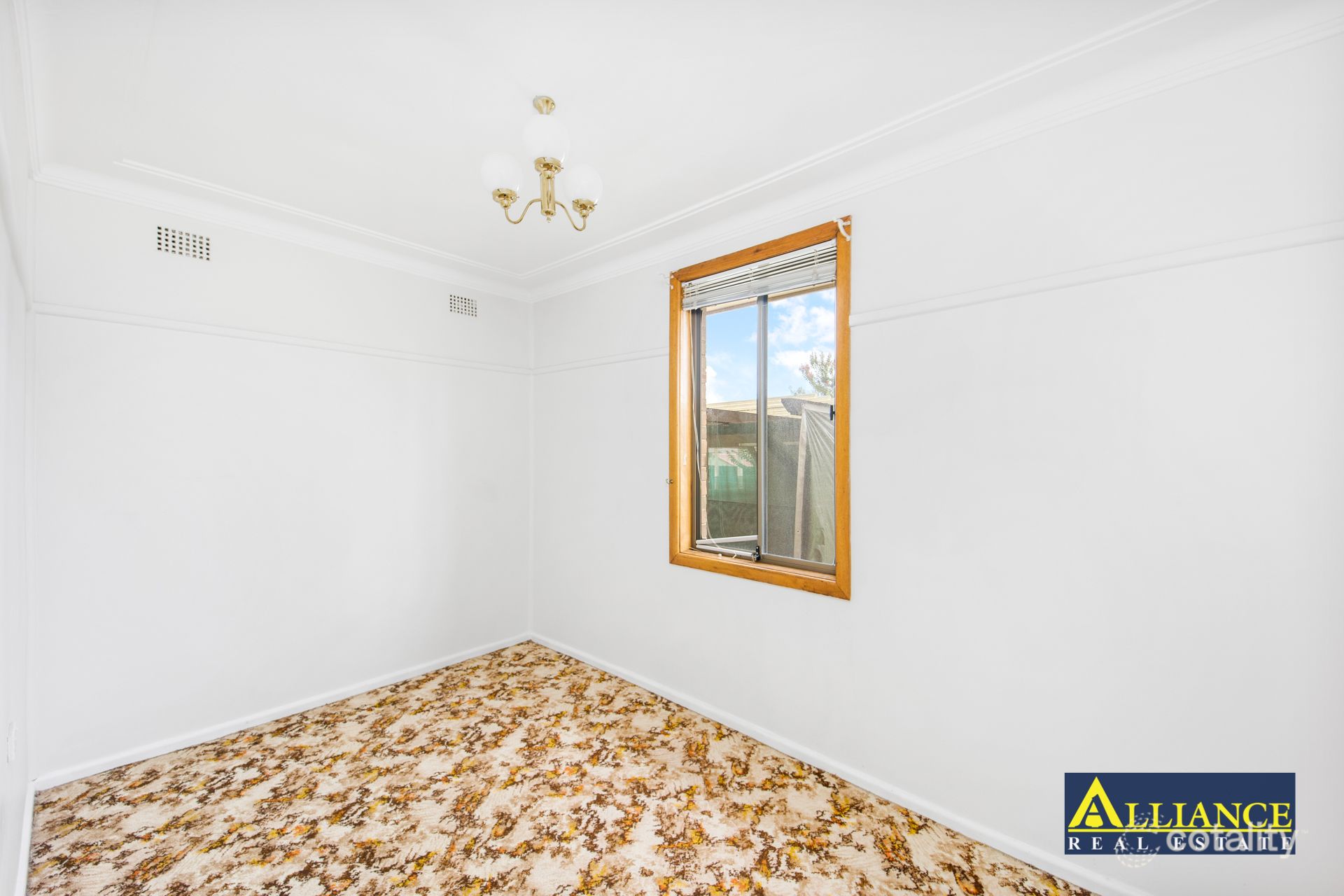 10 Braesmere Rd, Panania, NSW 2213