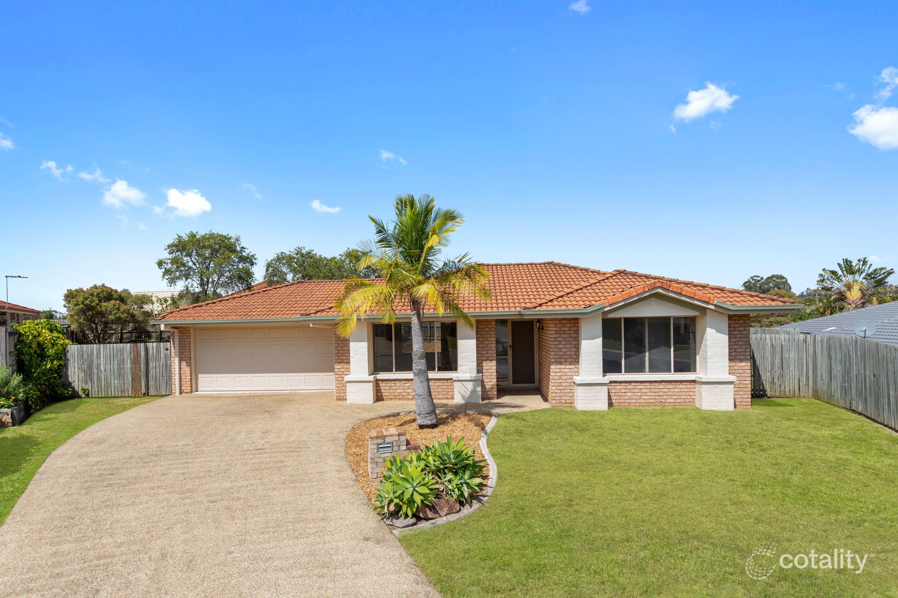 53 Reginald Ave, Arana Hills, QLD 4054