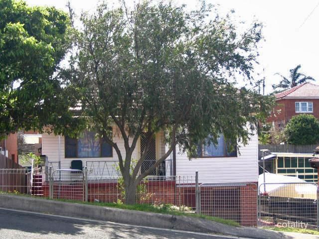 32 Lackawanna St, Cringila, NSW 2502