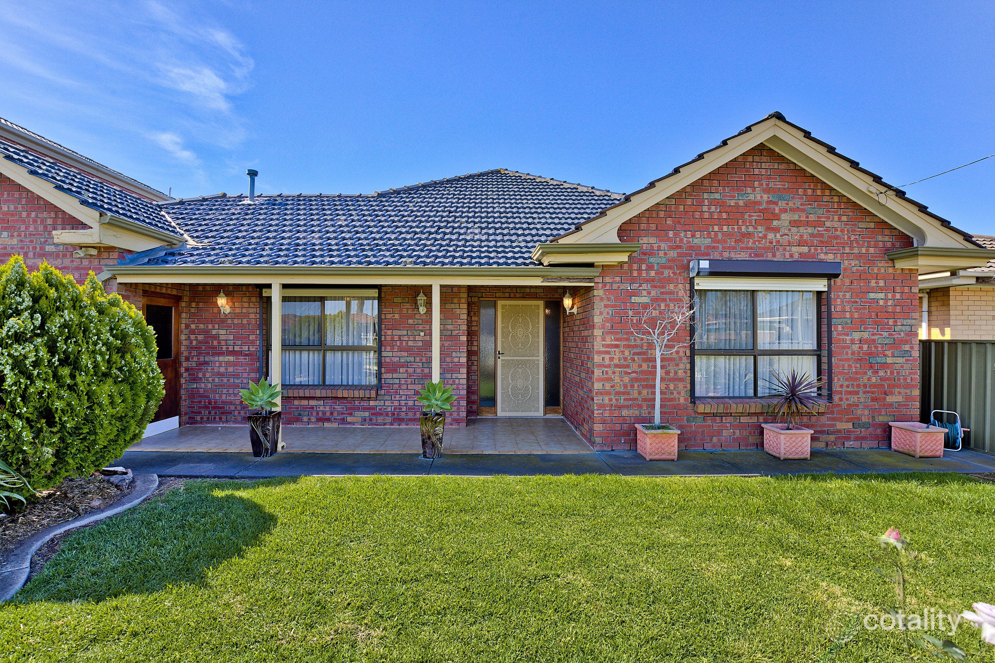 20 Gregory Cres, Seaton, SA 5023