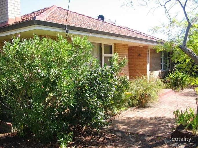 47 Heath Rd, Kalamunda, WA 6076