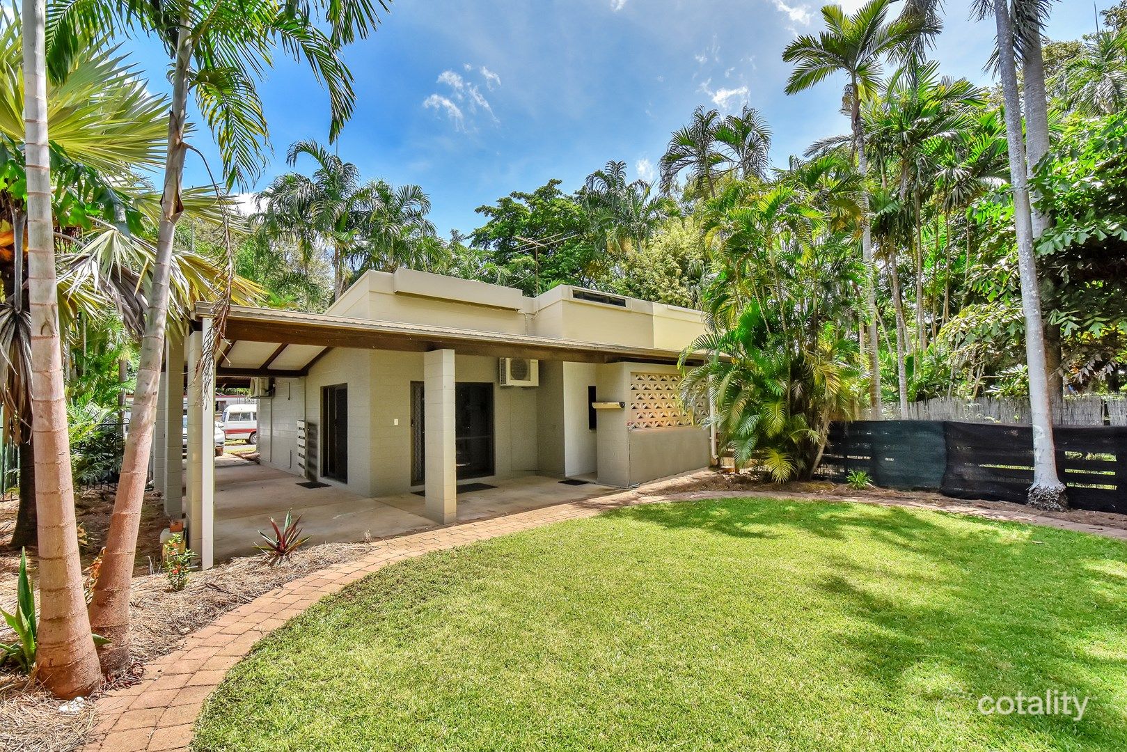 2/12 Martin Cres, Coconut Grove, NT 0810