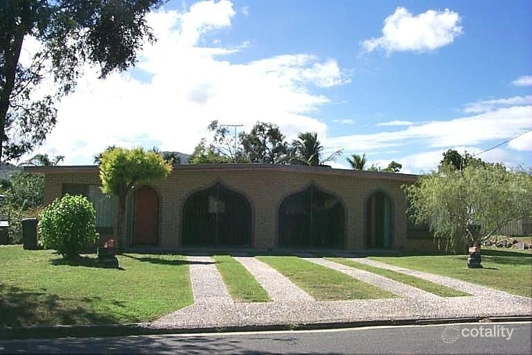 3 Weaver St, Norman Gardens, QLD 4701
