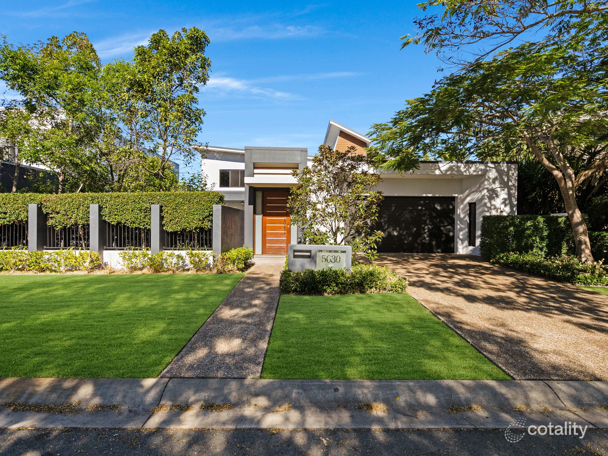 5030 Emerald Island Dr, Carrara, QLD 4211