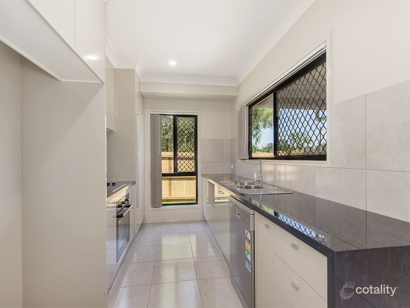 37 Mount Barney Cres, Park Ridge, QLD 4125