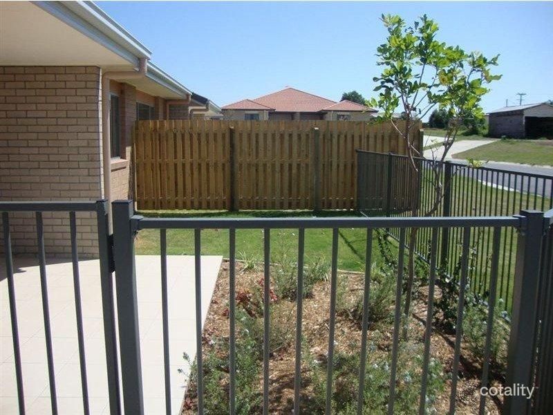 1/9 Harrier Pl, Lowood, QLD 4311