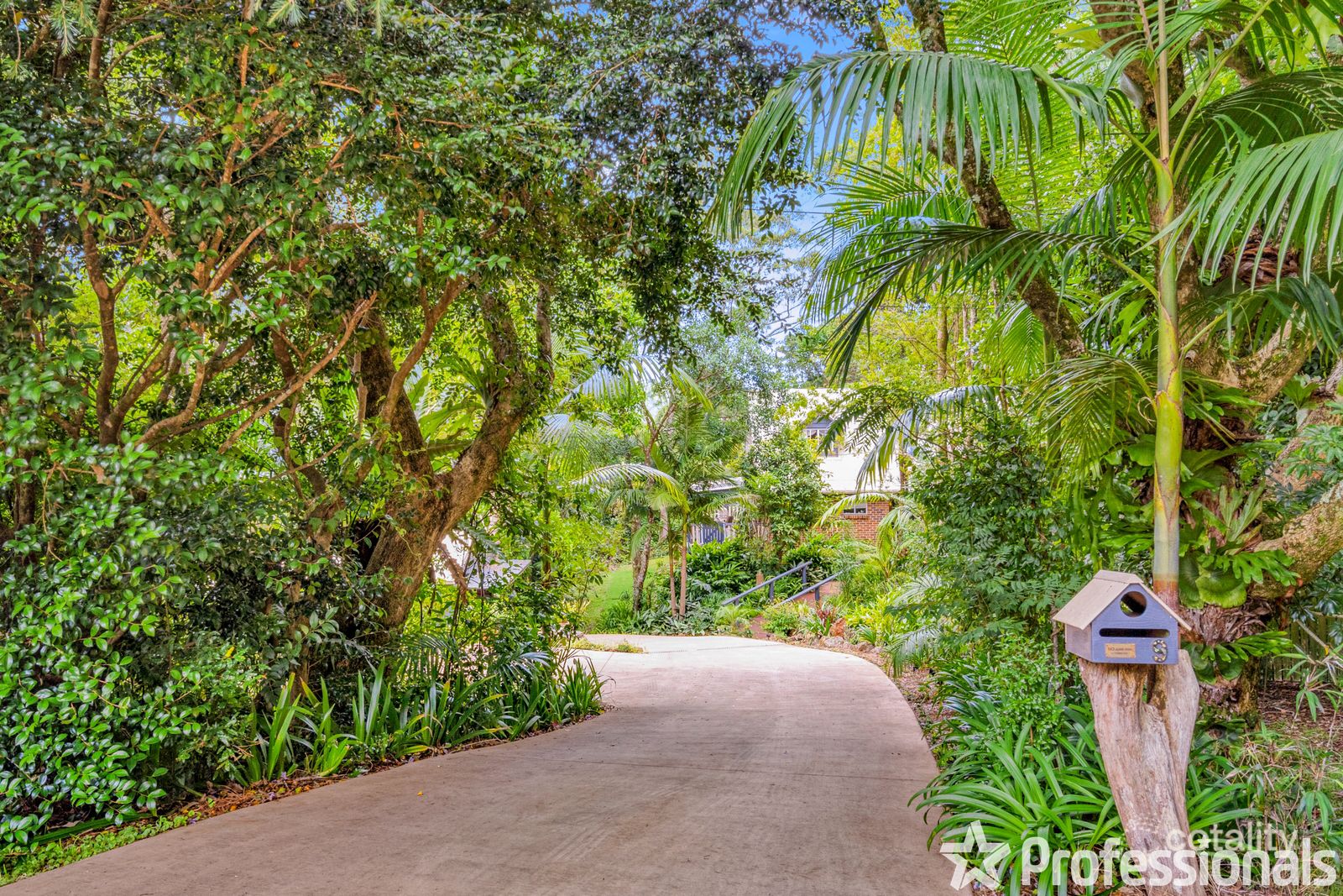 9 Maipu Ct, Tamborine Mountain, QLD 4272