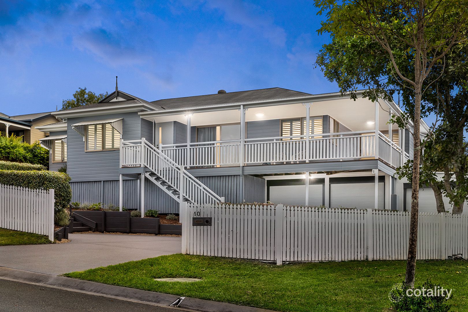 10 Taradale Cl, Moggill, QLD 4070