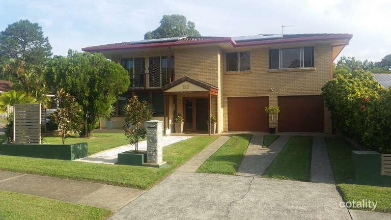 92 Whiting St, Labrador, QLD 4215