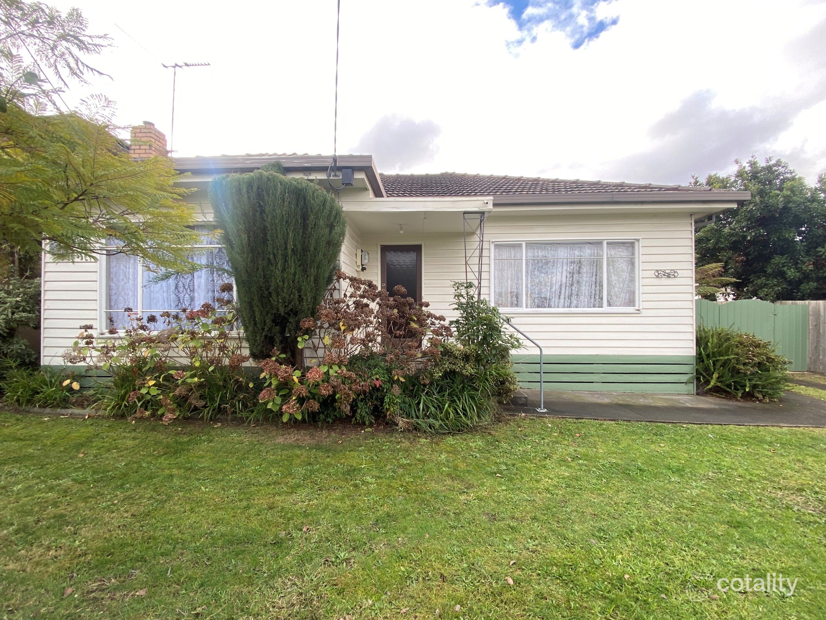 28 Rosehill Rd, Niddrie, VIC 3042
