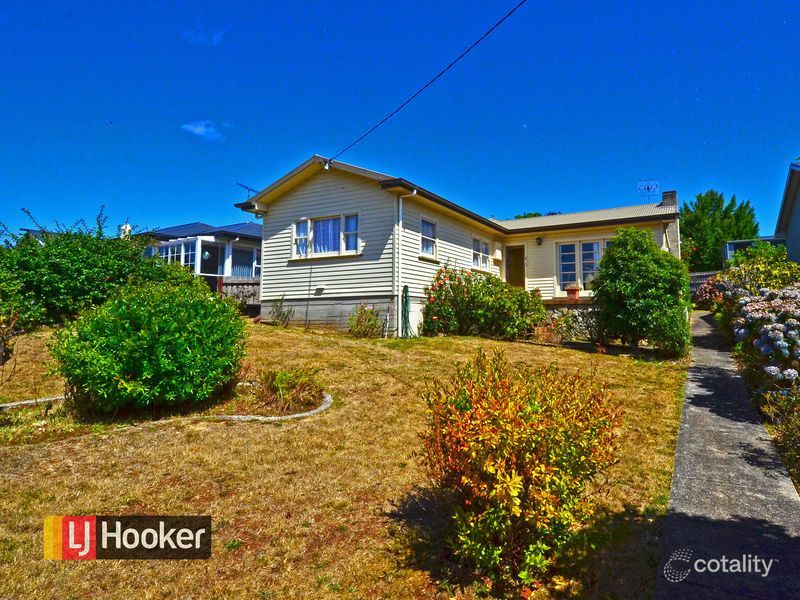 24 West Park Gr, Parklands, TAS 7320