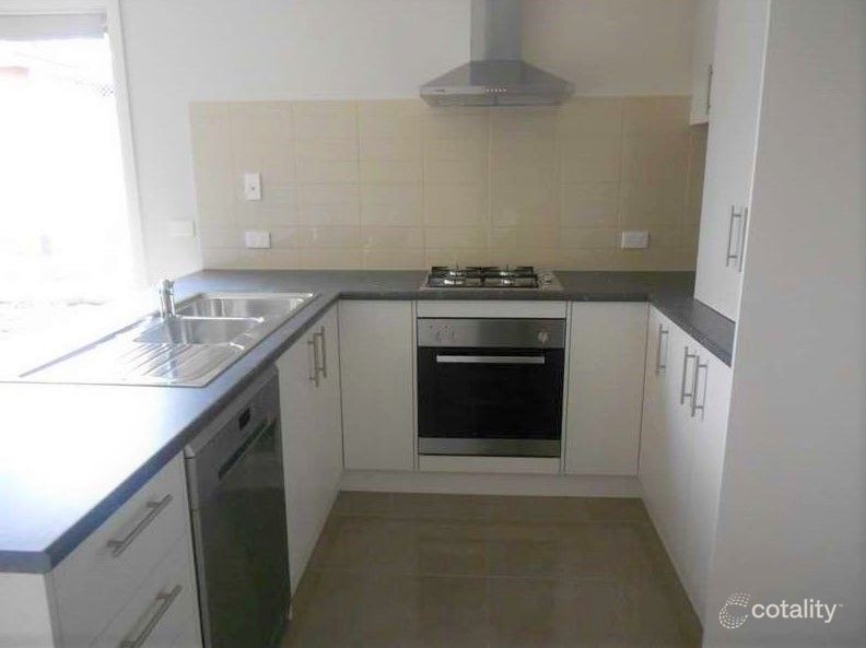 6 Tristan Dr, Sebastopol, VIC 3356