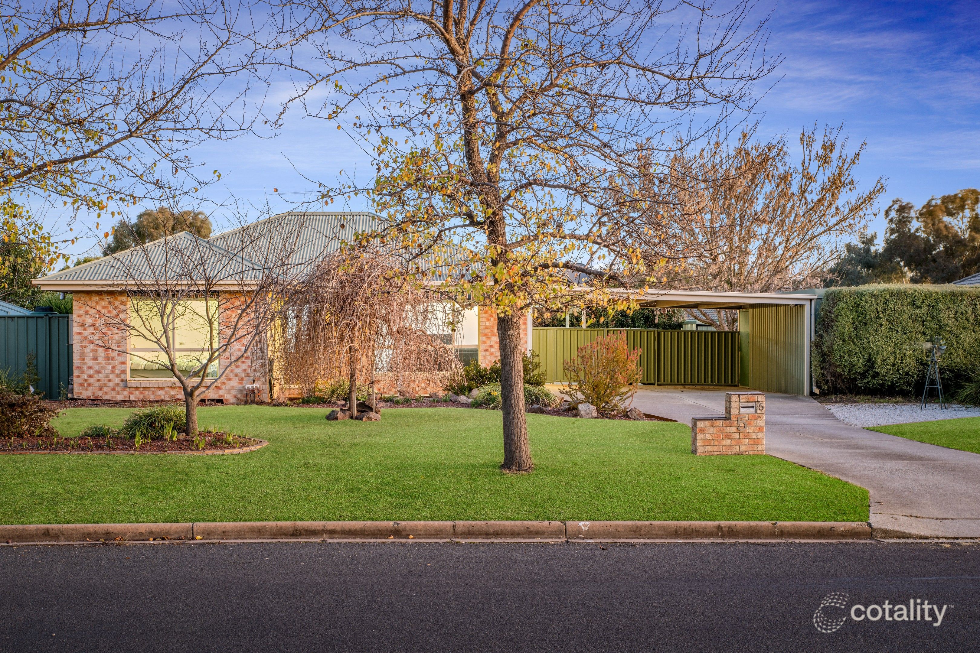 5 Quandong Rd, Thurgoona, NSW 2640