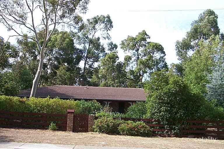 25 Kathleen Rd, Lesmurdie, WA 6076