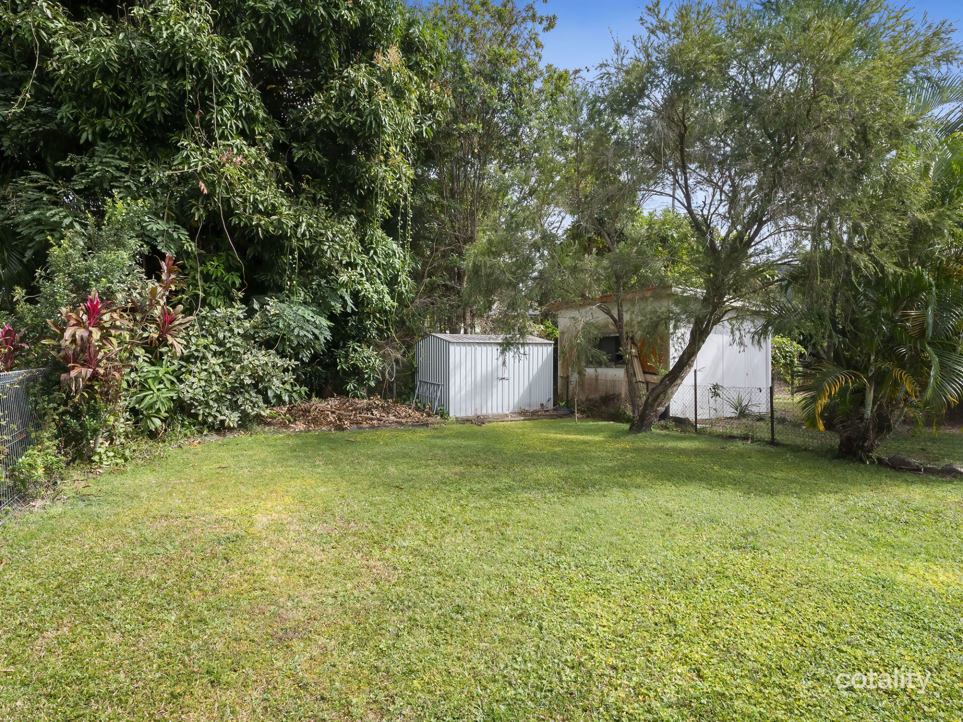 2/2 Compass Cl, Edge Hill, QLD 4870