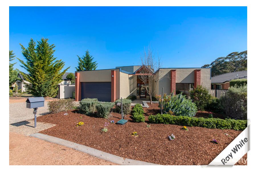 25 Pannamena Cres, Jerrabomberra, NSW 2619