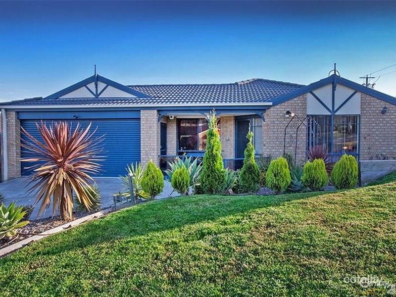 2 Natanya Dr, Pakenham, VIC 3810