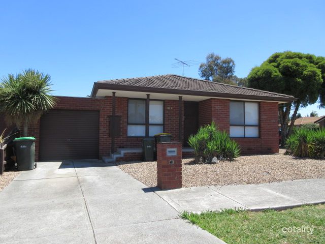 37 Hawkes Dr, Mill Park, VIC 3082