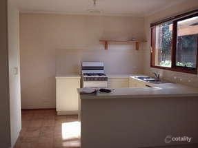 2/20 Silver St, Eltham, VIC 3095