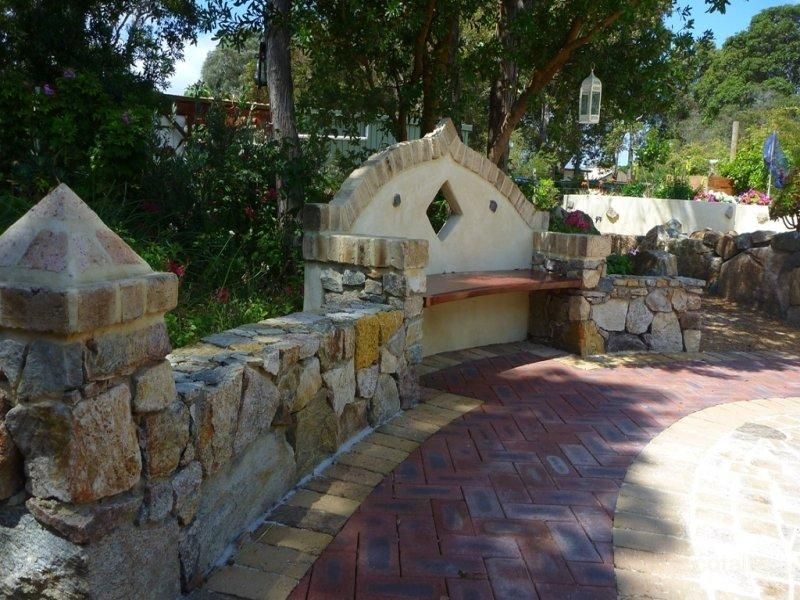 25 Chiltern Rd, Ocean Beach, WA 6333