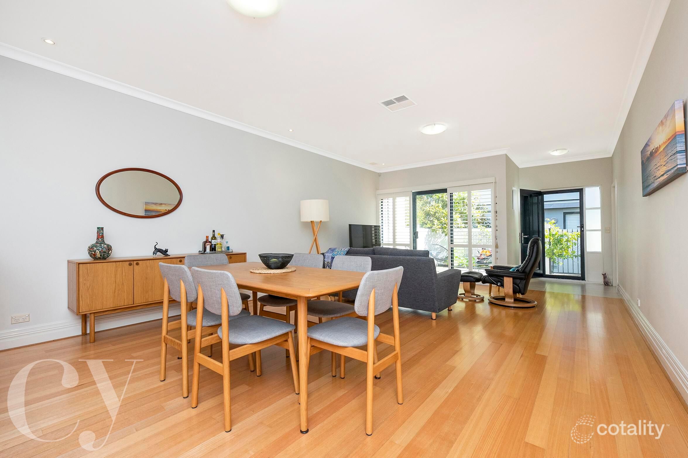 5/8 Bay Rd, Claremont, WA 6010