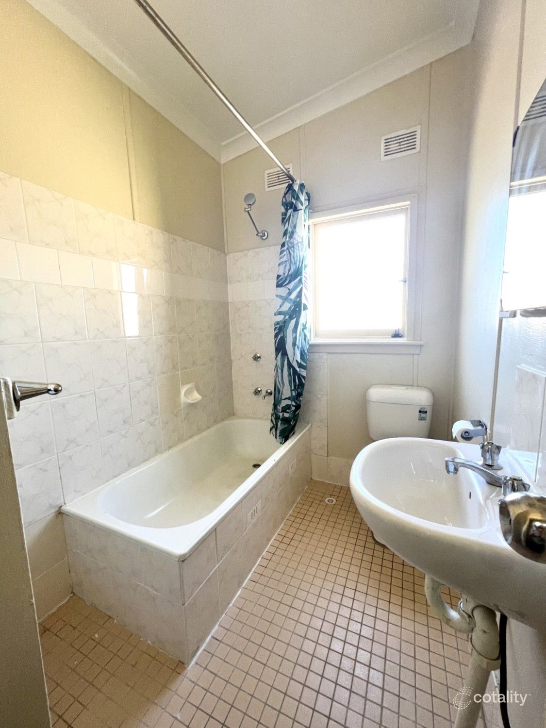 29 Waitaki St, Lethbridge Park, NSW 2770