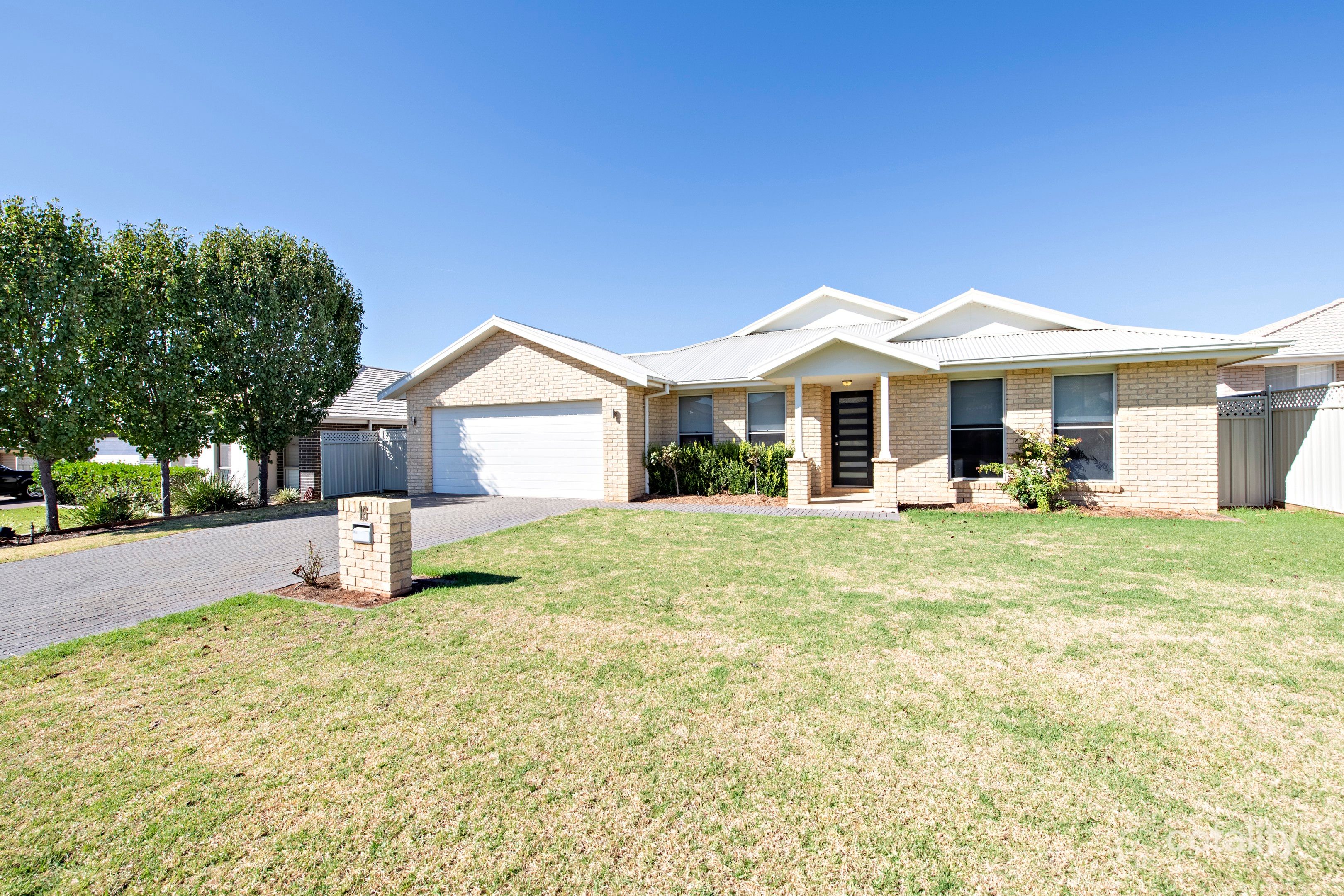 16 Ellenborough Ave, Dubbo, NSW 2830