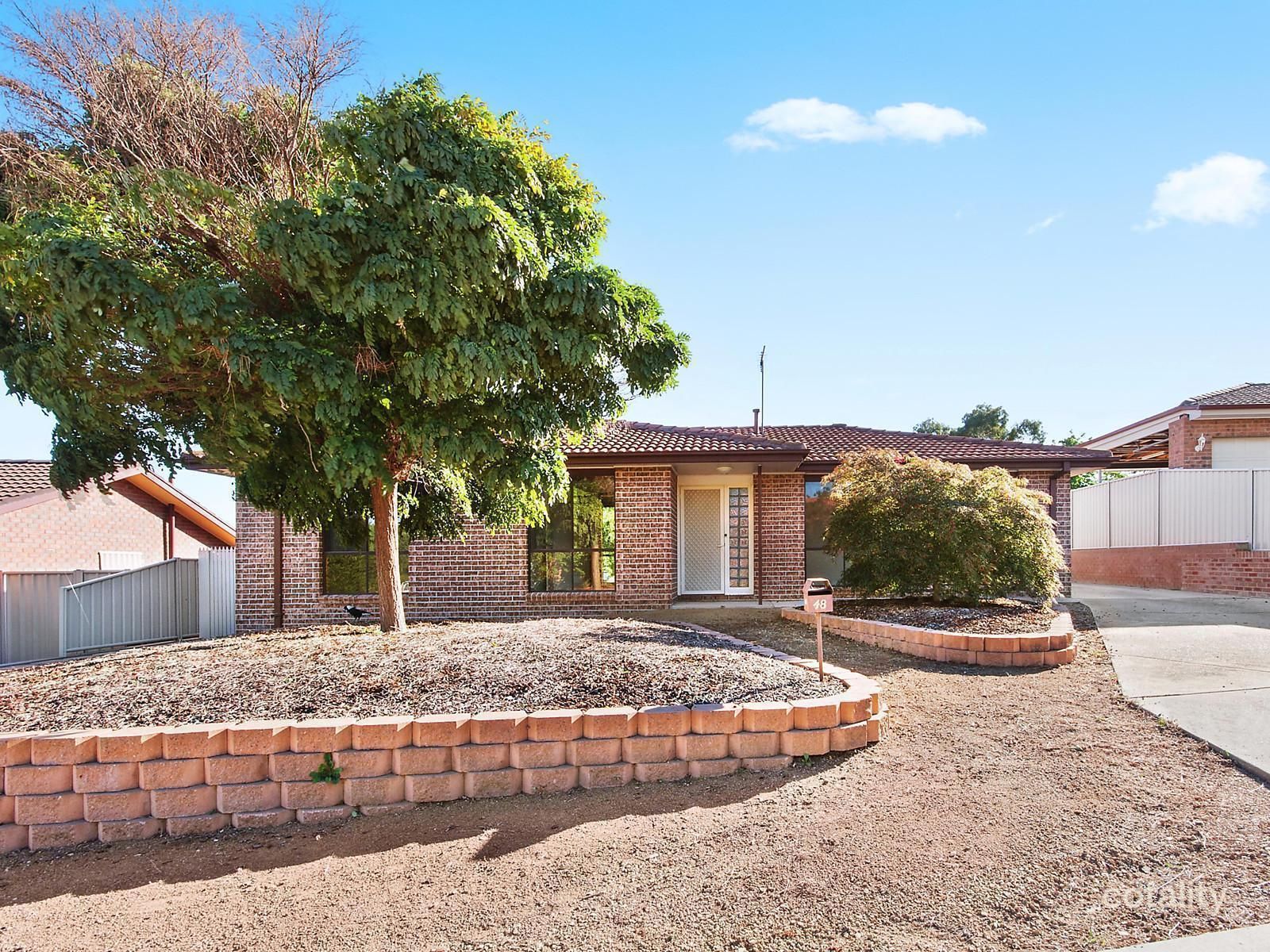 48 Couchman Cres, Chisholm, ACT 2905