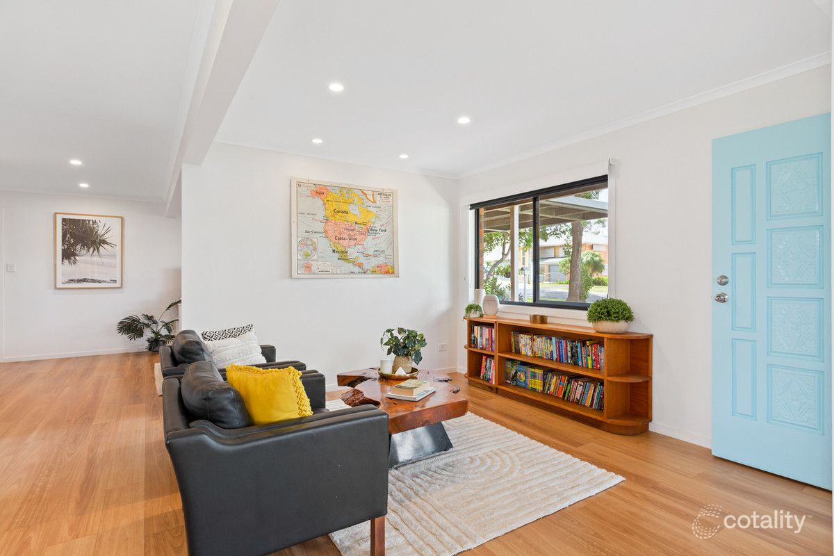 21 Warner St, Wellington Point, QLD 4160