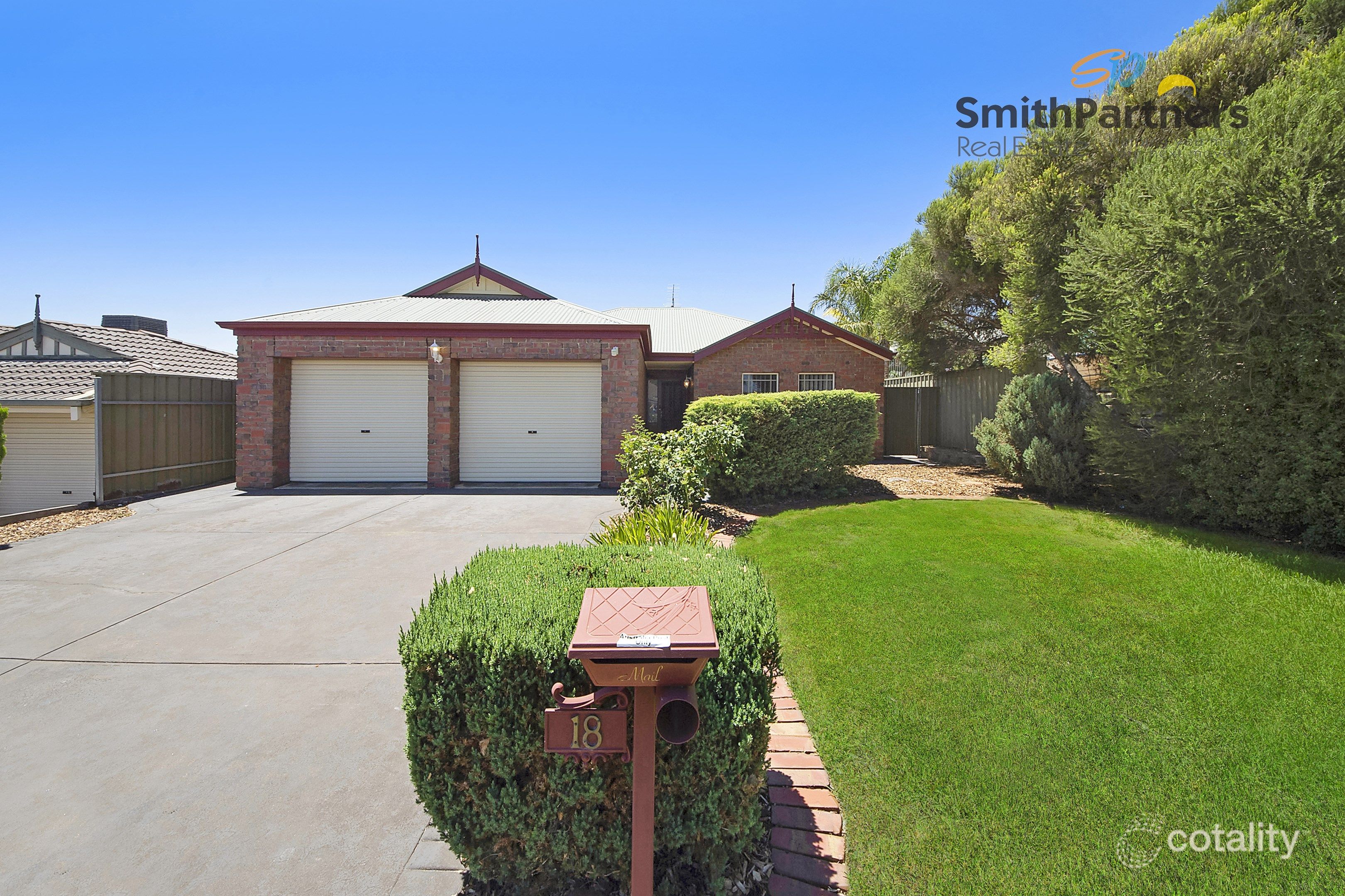 18 Mander Cres, Craigmore, SA 5114